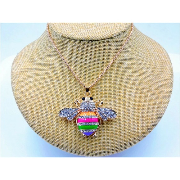 Sold!’ 🐝 Crystal Bee Honeybee Pendant Long 🐝 - Picture 3 of 3